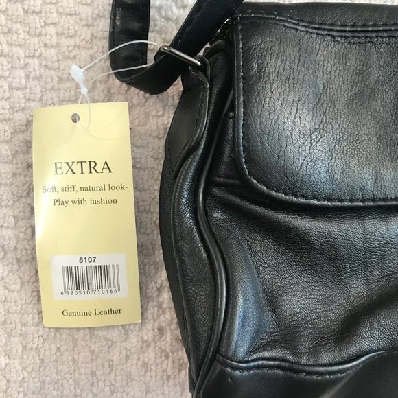 Small Black Genuine Leather Shoulder Bag / Crossbody Bag - Brand New with Tags! - Picture 3 of 7